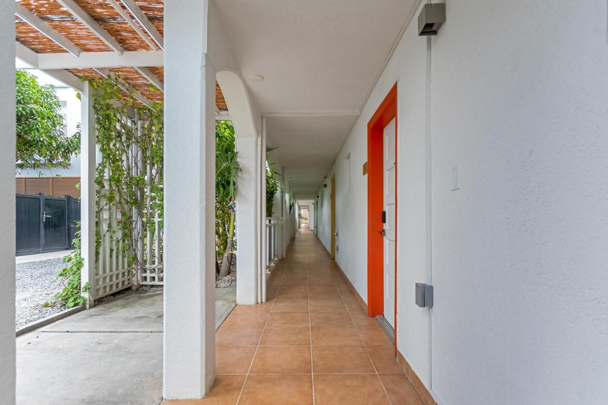 Maho Beach House - Petite Studio - Beach Access Exterior foto